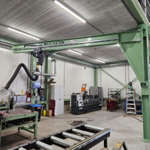 Kraan kleur groen Heer land water kolomkraan zwenkkraan werklast ketting kettingtakel